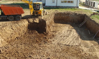 Рытье котлованов под фундамент в Кизляре – цена от 2543 руб. за м3 | 2Землекопа-Кзр