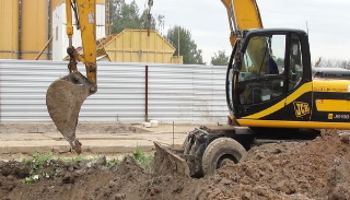 Выкопать яму экскаватором в Кизляре от 916 руб. - 2Землекопа-Кзр
